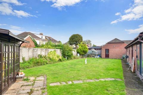 3 bedroom detached bungalow for sale, Glenleigh Park, Havant, Hampshire