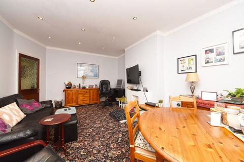 2 bedroom maisonette for sale, East End Road, London, N2