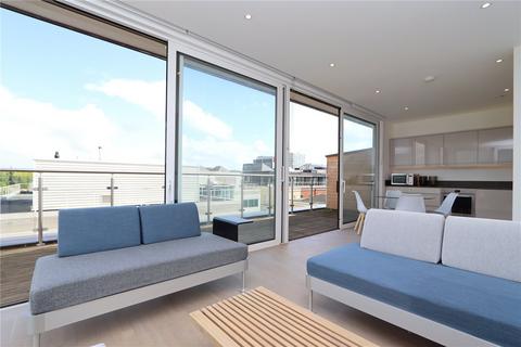 2 bedroom penthouse for sale, Silbury Boulevard, Central Milton Keynes, Milton Keynes, Buckinghamshire, MK9