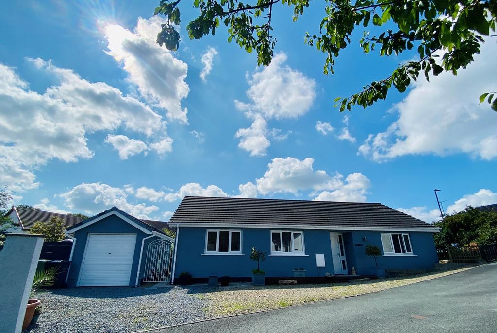 Maes Dafydd, Llanarth, SA47 3 bed bungalow for sale £265,000