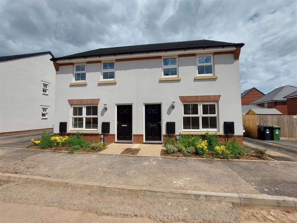 Manor Road, Newent GL18 3 bed semidetached house for sale £62,500