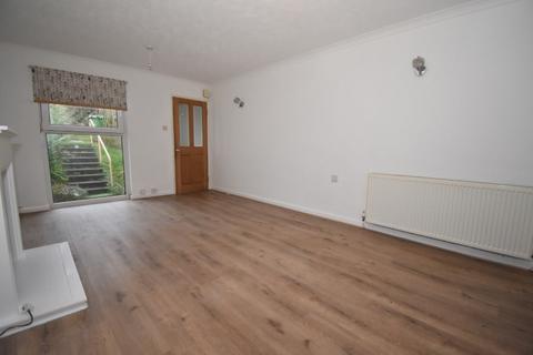 18 Perth Close, Exeter, EX4 5BB