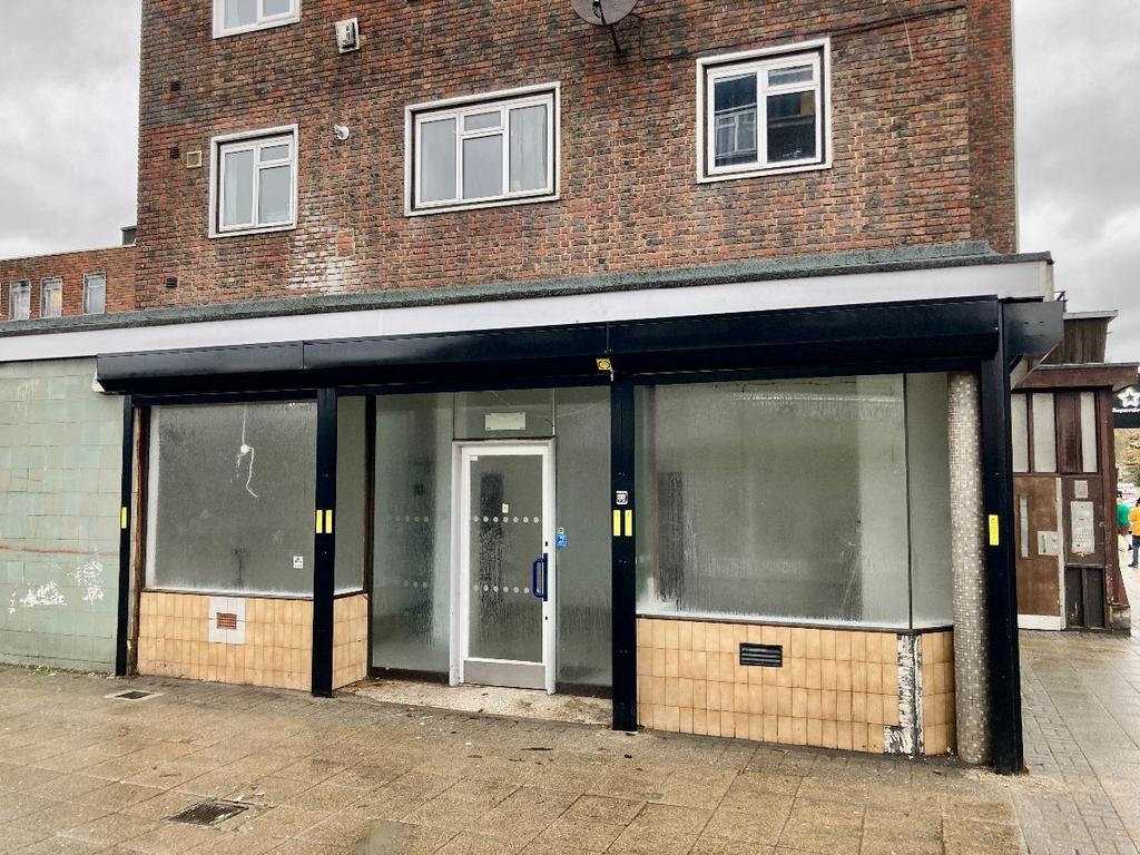Farnham Road, Harold Hill Property £1,125 pcm (£260 pw)