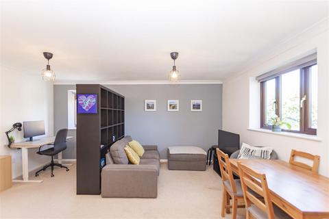 39 Woodfall Drive, Crayford, Dartford, DA1 4TN