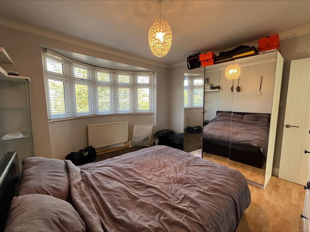 SR Master bed 2.jpeg