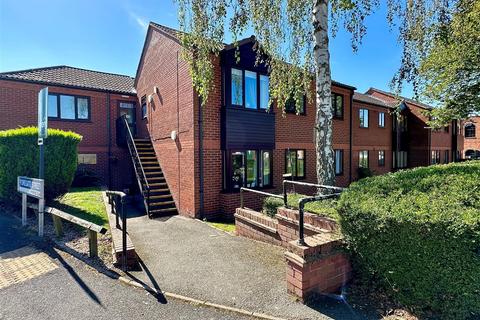 2 bedroom retirement property for sale, Foregate Street, Astwood Bank, Redditch