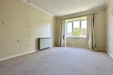 2 bedroom retirement property for sale, Foregate Street, Astwood Bank, Redditch