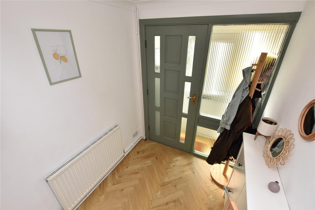 Holmwood Avenue, Leeds, West Yorkshire 3 bed semidetached house £339,950