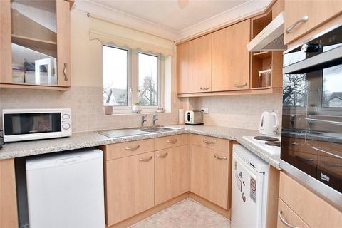 1 bedroom apartment for sale, St Edmunds Court, Roundhay, Leeds