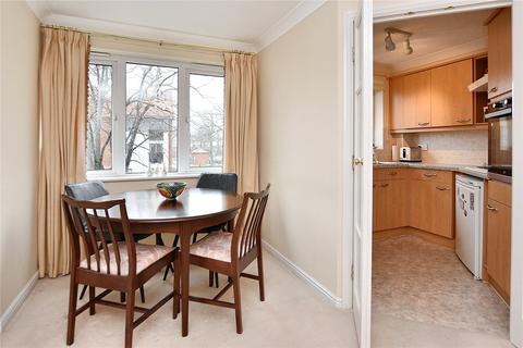 1 bedroom apartment for sale, St Edmunds Court, Roundhay, Leeds