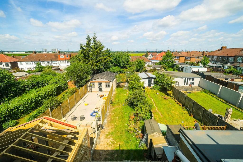 6 Middleton Close-27 rszd.jpg