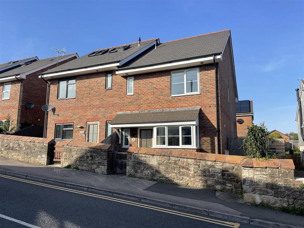 Milkwall, Coleford 3 bed semidetached house for sale £280,000