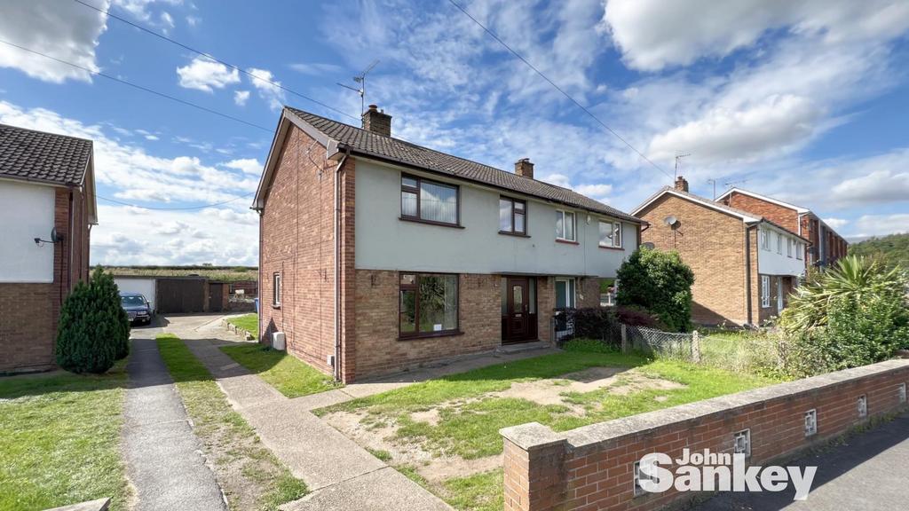 Egmanton Road, Meden Vale, Mansfield 3 bed semidetached house for sale