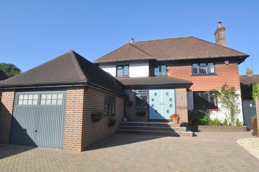 Upper Kings Drive, Willingdon, Eastbourne 4 bed detached house for sale