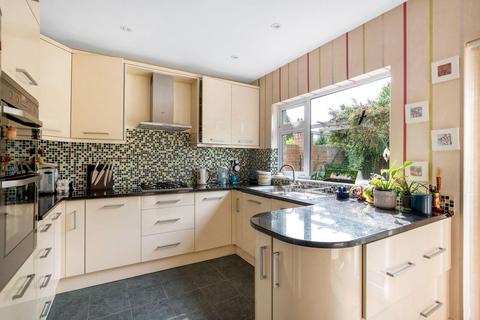 11 Johns Road, Meopham, Gravesend, DA13 0LP