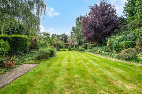 11 Johns Road, Meopham, Gravesend, DA13 0LP
