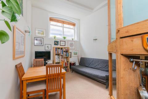 Flat 2, 2 Braggs Lane, Bristol, BS2 0EB