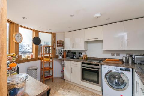 Flat 2, 2 Braggs Lane, Bristol, BS2 0EB