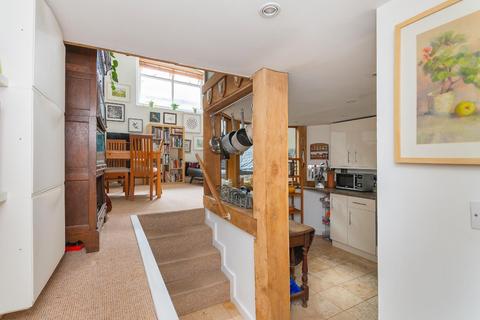 Flat 2, 2 Braggs Lane, Bristol, BS2 0EB