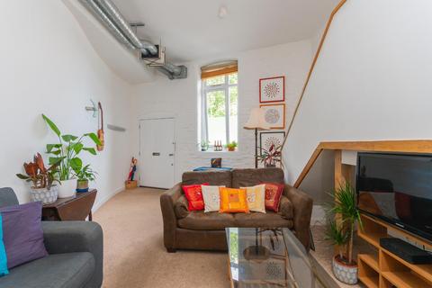 Flat 2, 2 Braggs Lane, Bristol, BS2 0EB