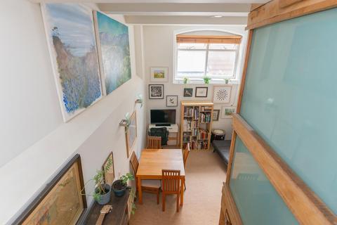 Flat 2, 2 Braggs Lane, Bristol, BS2 0EB