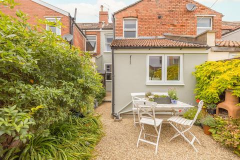 23 Ruby Street, Bristol, BS3 3DX