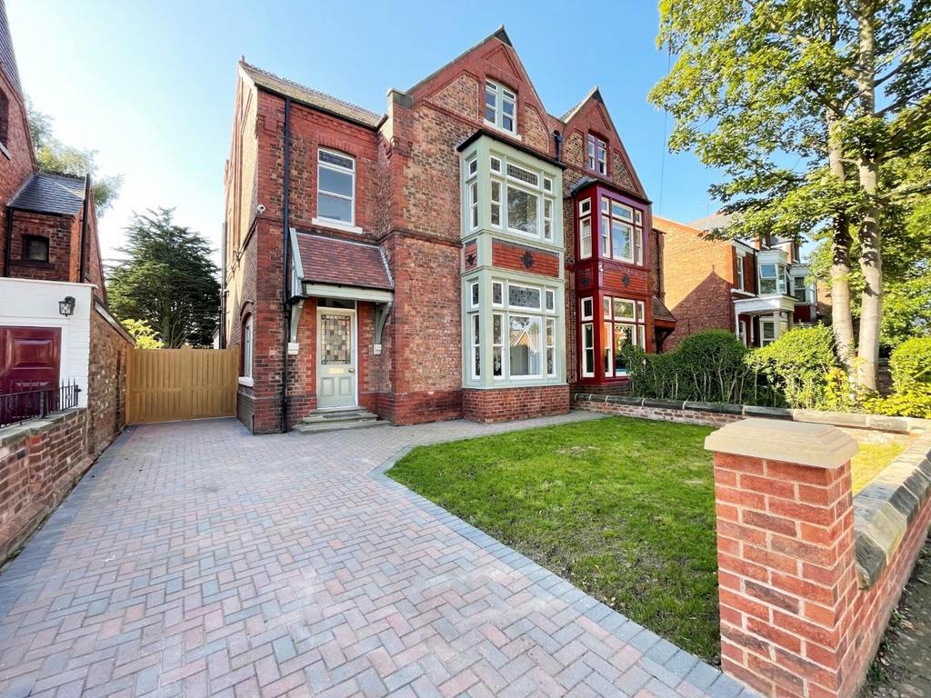 Hutton Avenue, Hartlepool 5 bed semidetached house £375,000