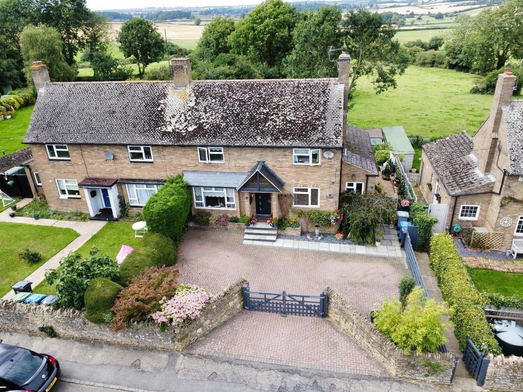 High Street, Harrington, Northampton 4 bed semidetached house £445,000