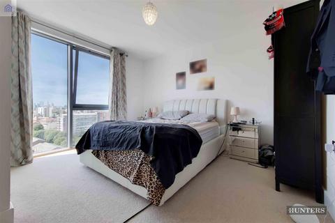 3 bedroom penthouse to rent - Moro Apartments, 22 New Festival Avenue, London, E14