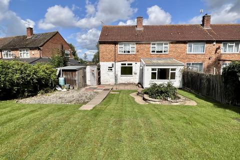 3 bedroom semi-detached house for sale - Greenacre Drive, Leicester