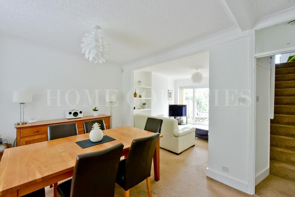 Church Road, Potters Bar, EN6 2 bed character property £500,000