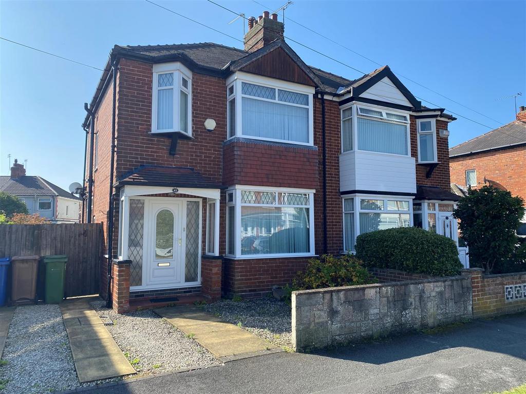 Faversham Avenue, Hull 3 bed semidetached house for sale £200,000