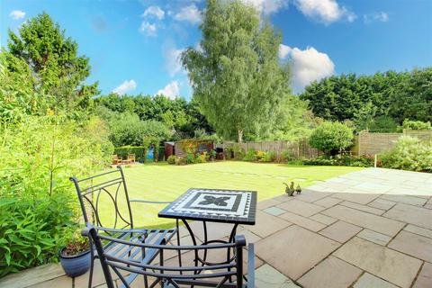 4 East View, Essendon, Hatfield, AL9 6HJ