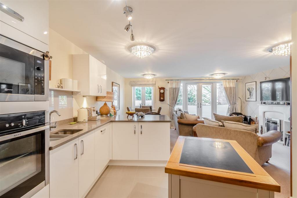 8536225-interior16.jpg