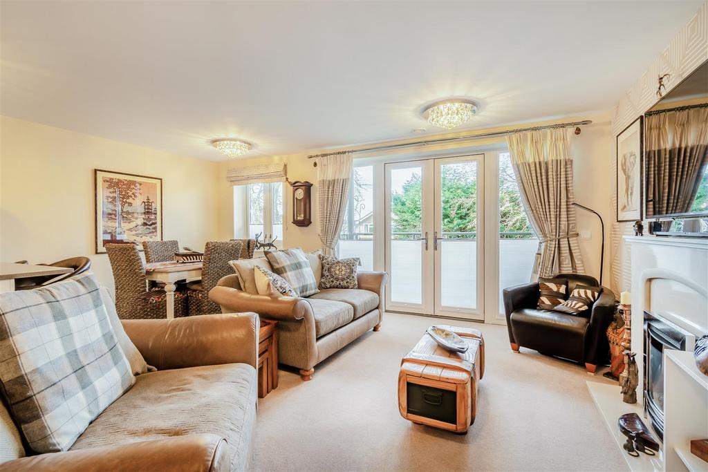 8536225-interior10.jpg
