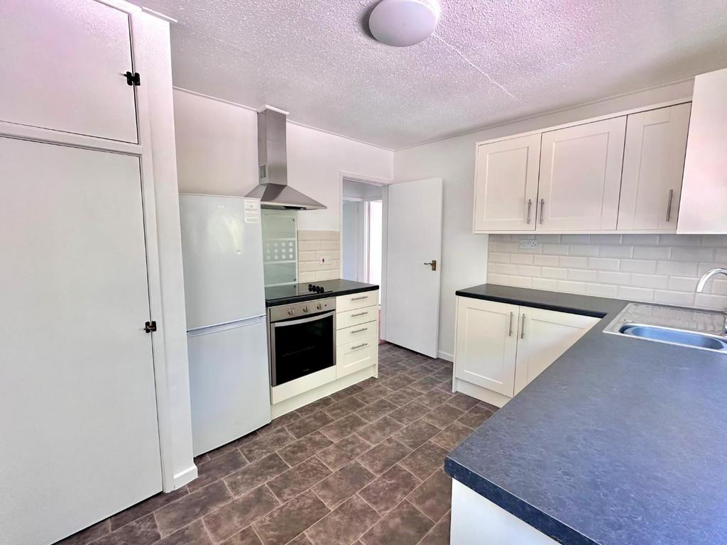 Cefn Glas Road, Bridgend Couinty Borough, CF31 4PG 4 bed detached