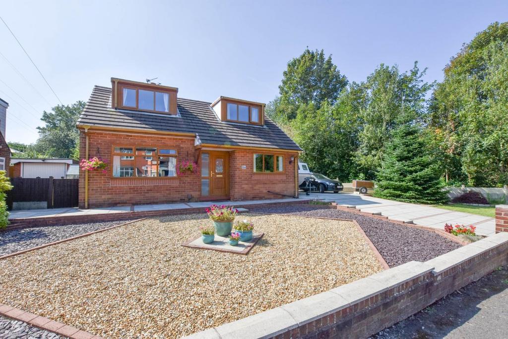 Tyldesley Old Road, Atherton, M46 9FF 3 bed detached house for sale £