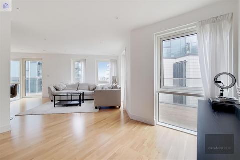 2 bedroom apartment to rent, Trafalgar House, Battersea Reach