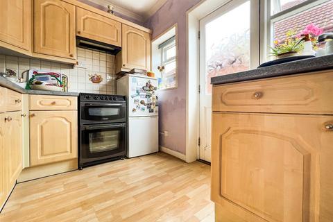 20 Benham Grove, Portchester, Fareham, PO16 9LB