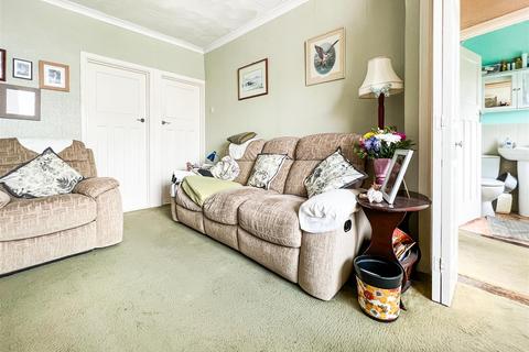 20 Benham Grove, Portchester, Fareham, PO16 9LB