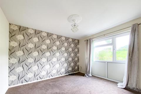 3 bedroom terraced house for sale, 6 Radnor Drive, Knighton