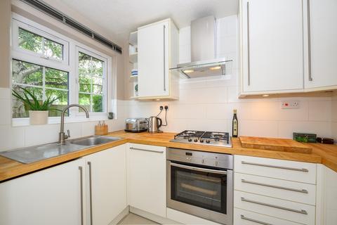 2 bedroom terraced house for sale, Finnart Close, Weybridge, KT13