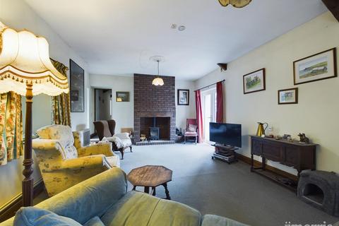 4 bedroom property with land for sale - Meidrim, Carmarthen