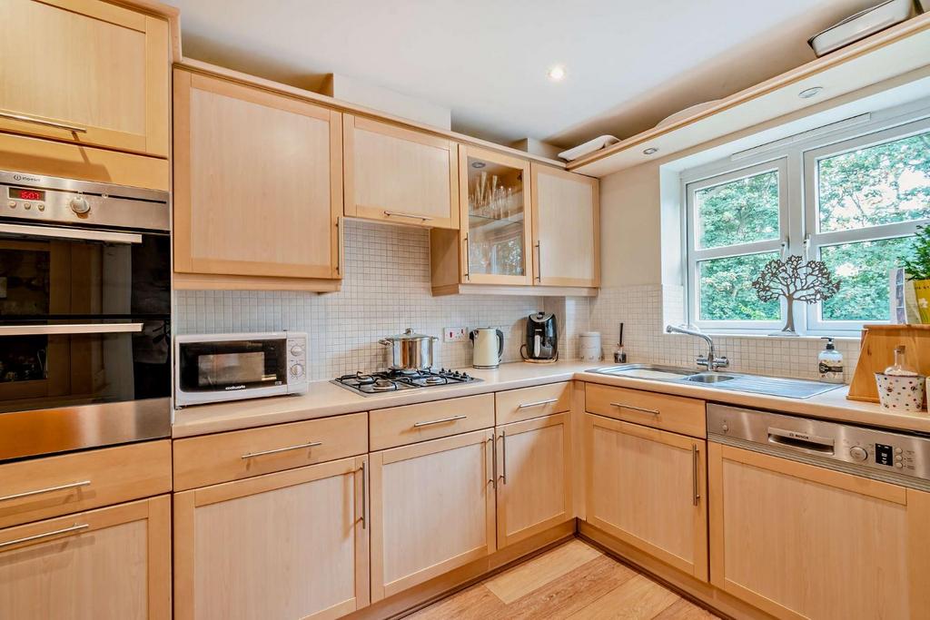 8568122-interior08-800.jpg