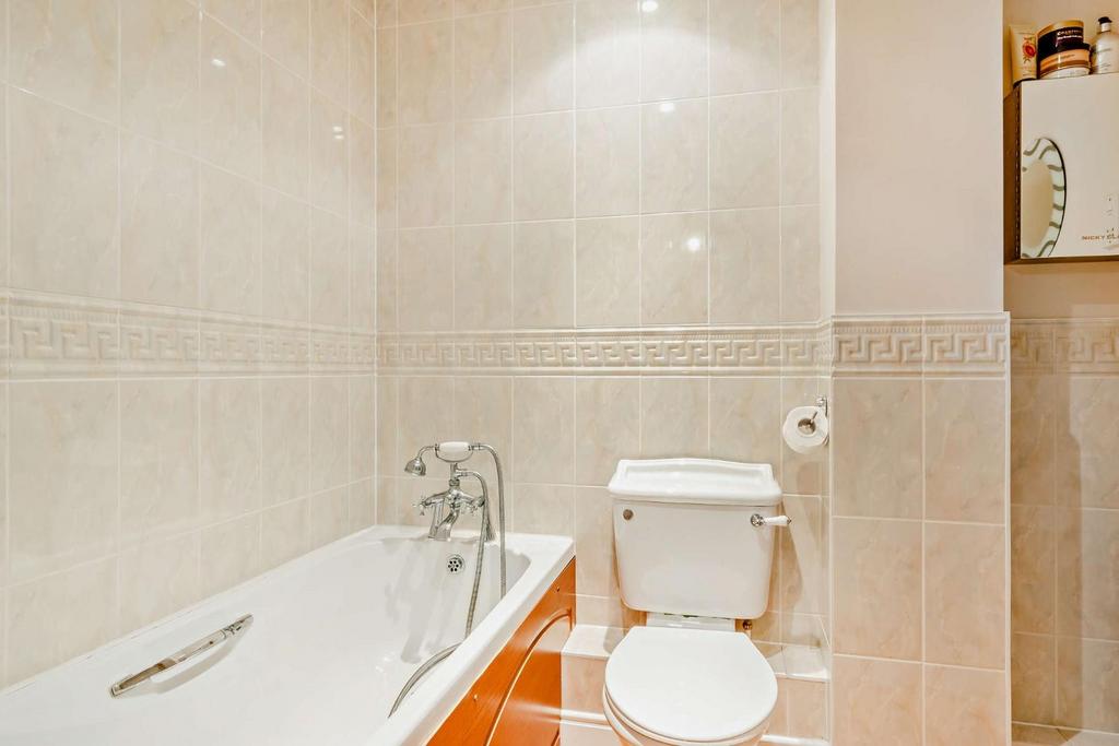 8568122-interior16-800.jpg