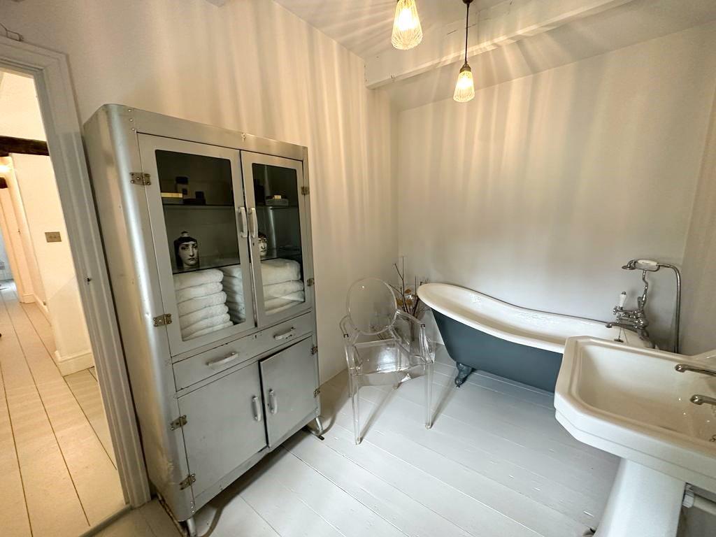 Luxury house bathroom