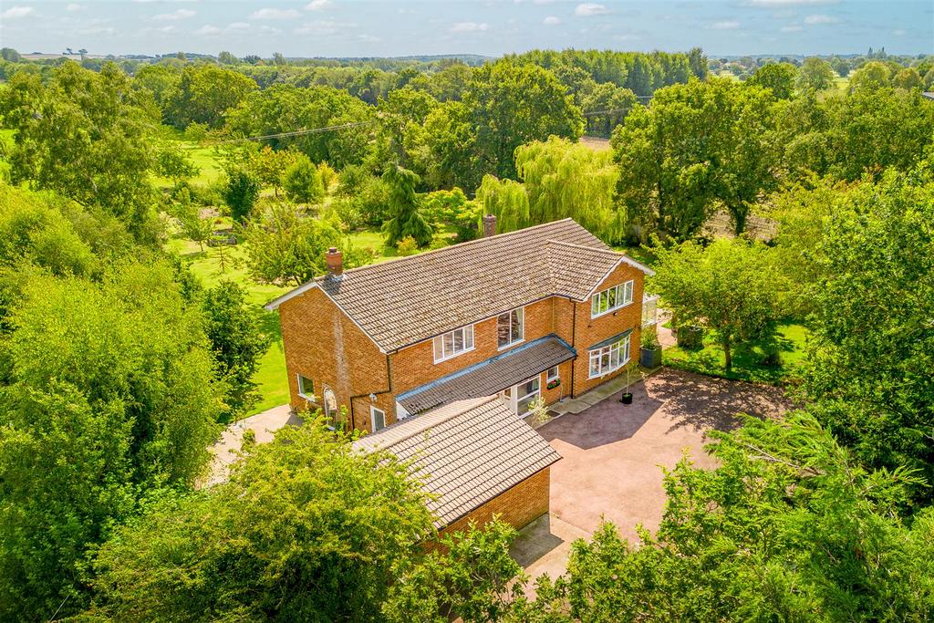 Wigsley Road, North Scarle, Lincoln 5 bed detached house for sale £