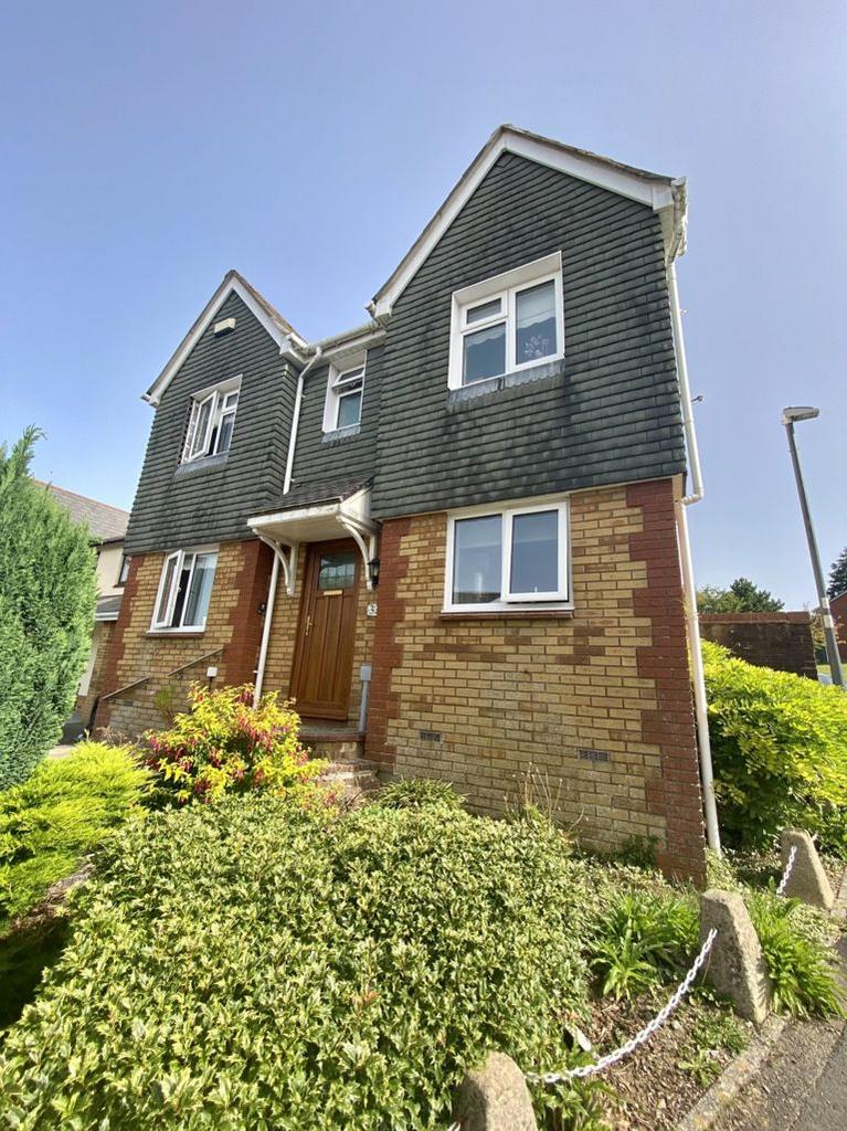 Clos Castell Newydd, Broadlands, CF31... 4 bed house £1,300 pcm (£300 pw)