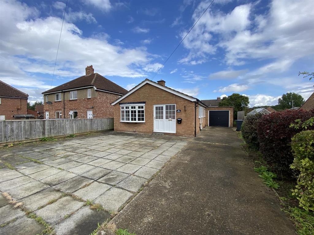 South End, Bedale 2 bed detached bungalow for sale £220,000