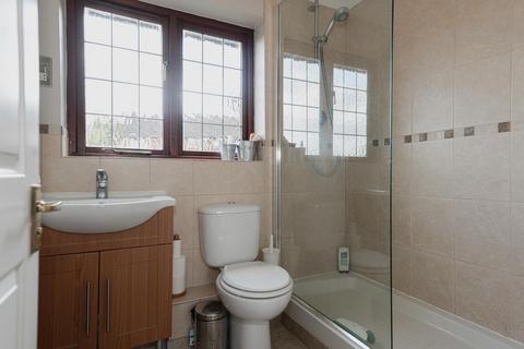 3 Mannamead Close, Epsom, KT18 6HX